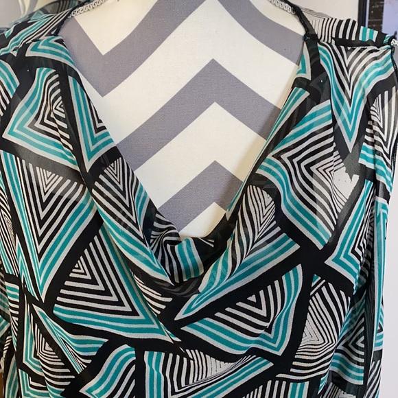 Black, green, white woman’s tank style shirt. Loose fitting too w/ fitted waist - Picture 2 of 11